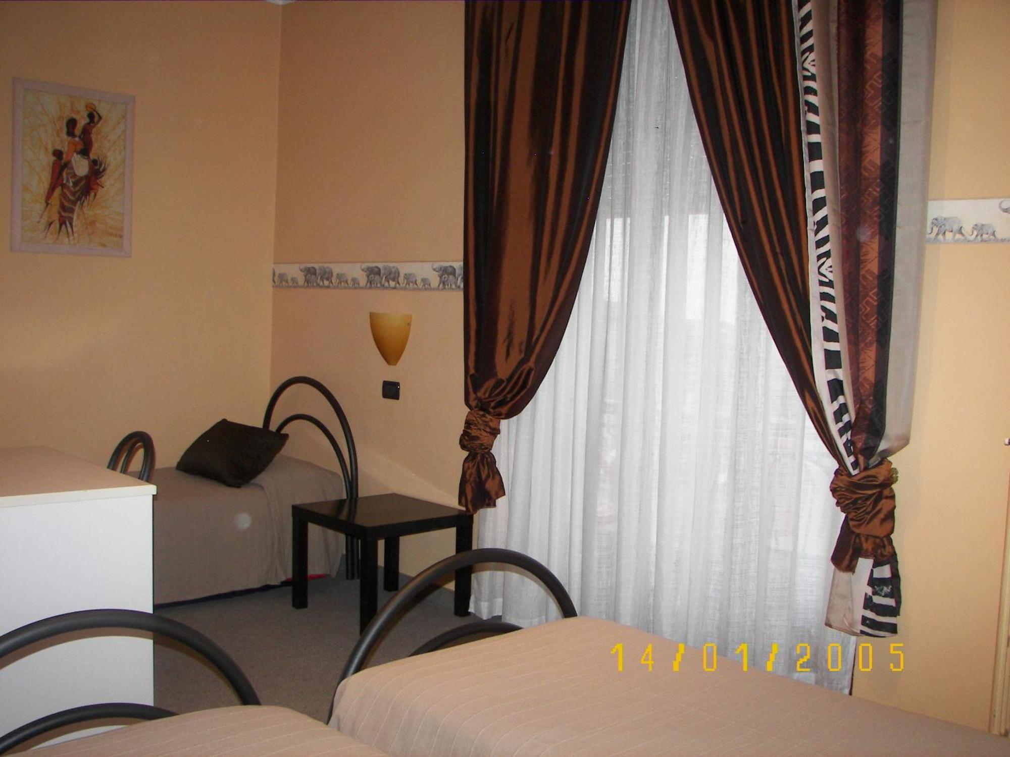 Albergo Sangrila Lanzo Torinese Exterior foto